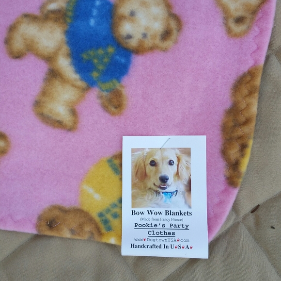 🟥 70%OFF bundle $50 or more🟥Med Bow Wow Blanket "varsity bears " NWT - Picture 2 of 4